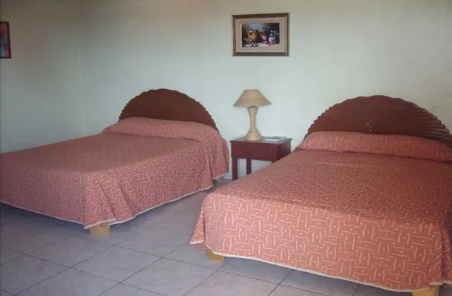 Hotel El Toro Monte Plata room 2 larges beds